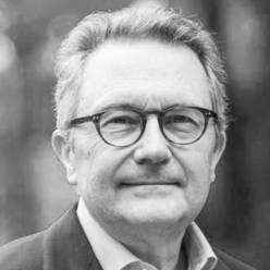 Ксавьер Вивес