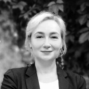 Анна Сафарова